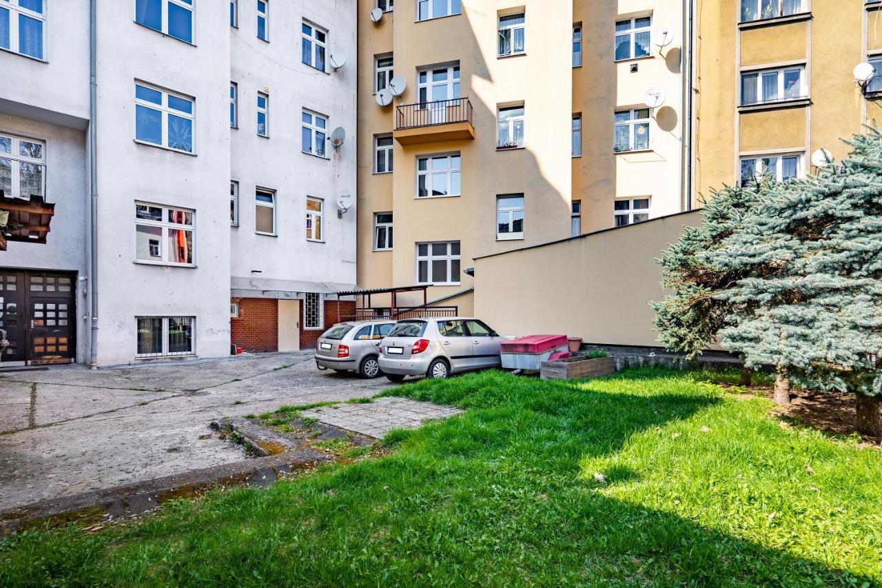Apartment Happy Family Karlovy Vary Exterior foto